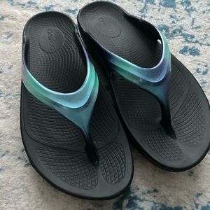 Women's OOFOS Oolala Luxe Sandals- Atlantis- Brand New